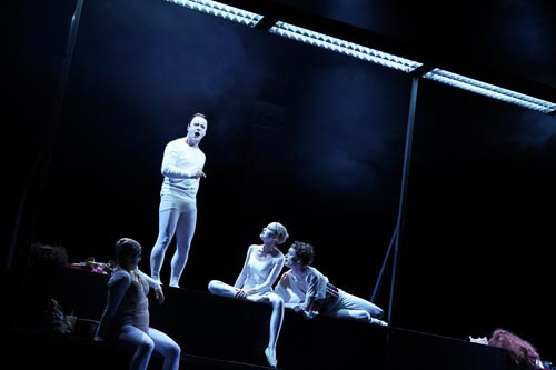 14_Assassins,%20Ensemble,%20©Reinhard%20Winkler_@1x