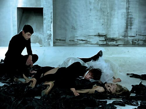 24_Lear_bat_berlin_@1x