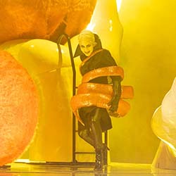 Drei_Orangen_c_David_Baltzer_23@1x